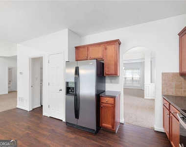 3926 Walnut Grove Way - Photo Thumbnail 12