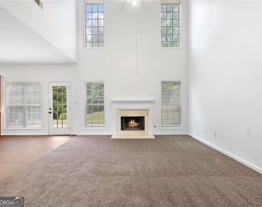 3926 Walnut Grove Way - Photo Thumbnail 5