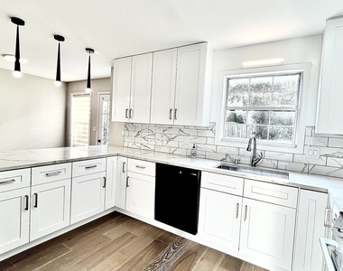 417 Hillcrest Common - Photo Thumbnail 12
