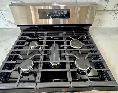 417 Hillcrest Common - Photo Thumbnail 16