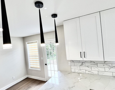 417 Hillcrest Common - Photo Thumbnail 13