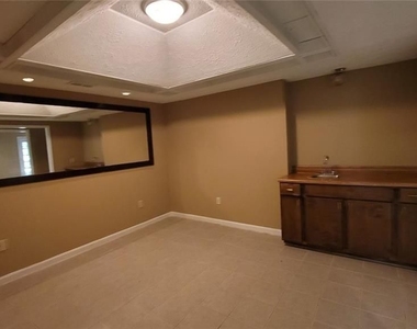 5005 Johns Creek Court - Photo Thumbnail 37