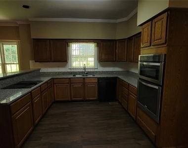 5005 Johns Creek Court - Photo Thumbnail 9