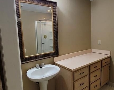 5005 Johns Creek Court - Photo Thumbnail 43