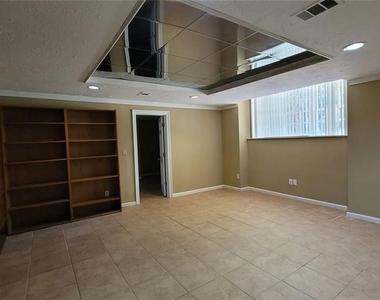 5005 Johns Creek Court - Photo Thumbnail 33