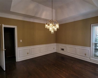 5005 Johns Creek Court - Photo Thumbnail 6