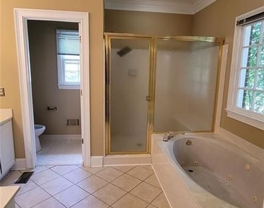 5005 Johns Creek Court - Photo Thumbnail 27
