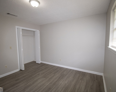 217 Allenwood Drive - Photo Thumbnail 9