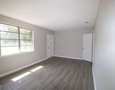 217 Allenwood Drive - Photo Thumbnail 2