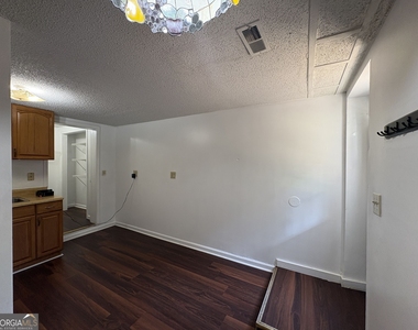 1457 Railroad Avenue - Photo Thumbnail 14