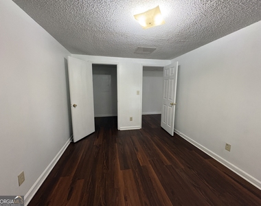 1457 Railroad Avenue - Photo Thumbnail 16