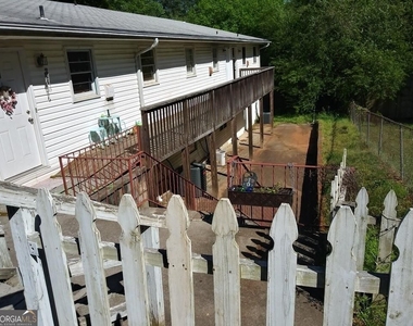 1457 Railroad Avenue - Photo Thumbnail 1
