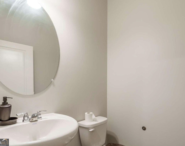 449 Mccall Way - Photo Thumbnail 12