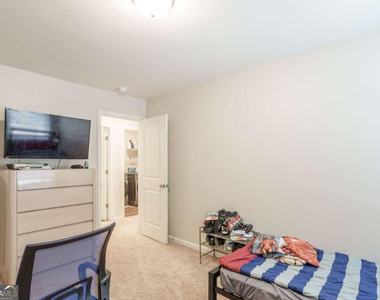449 Mccall Way - Photo Thumbnail 25