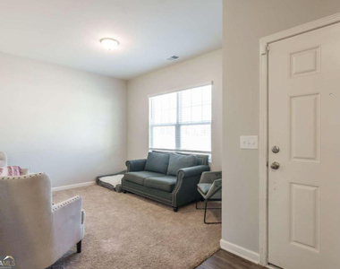 449 Mccall Way - Photo Thumbnail 2