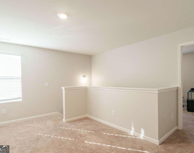 449 Mccall Way - Photo Thumbnail 14