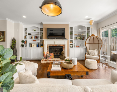 2671 Colgan Court Se - Photo Thumbnail 10