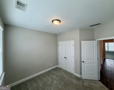 324 Overture Court - Photo Thumbnail 25