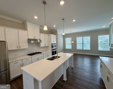 324 Overture Court - Photo Thumbnail 7
