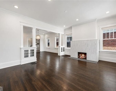 620 Kennesaw Avenue Ne - Photo Thumbnail 5