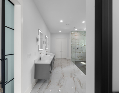 3258 S Bay Drive - Photo Thumbnail 32