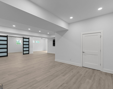3258 S Bay Drive - Photo Thumbnail 60