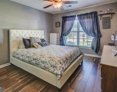 20 Bellaire Lane - Photo Thumbnail 16