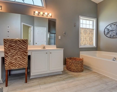 20 Bellaire Lane - Photo Thumbnail 15