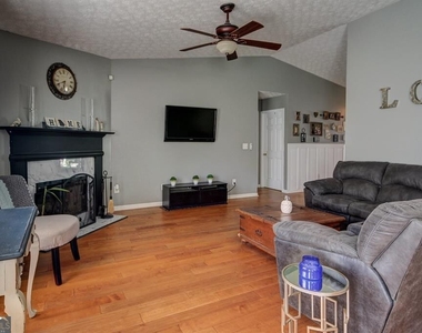 20 Bellaire Lane - Photo Thumbnail 5