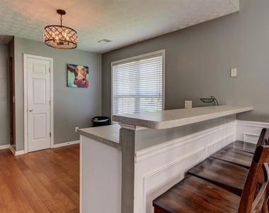 20 Bellaire Lane - Photo Thumbnail 7
