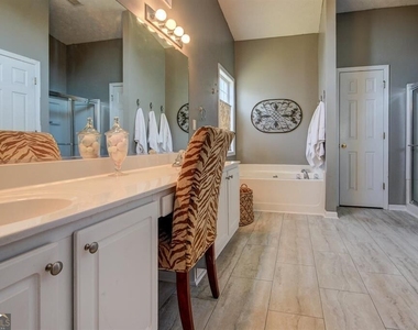 20 Bellaire Lane - Photo Thumbnail 13