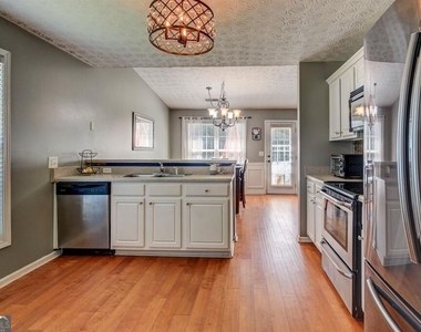 20 Bellaire Lane - Photo Thumbnail 8
