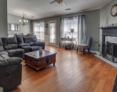 20 Bellaire Lane - Photo Thumbnail 4