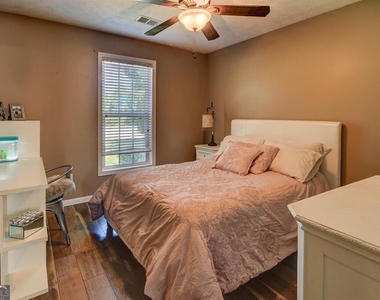 20 Bellaire Lane - Photo Thumbnail 18