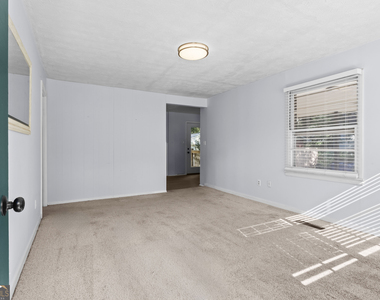 2560 Walton Way Sw - Photo Thumbnail 4