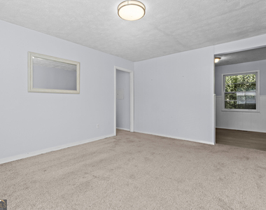 2560 Walton Way Sw - Photo Thumbnail 7