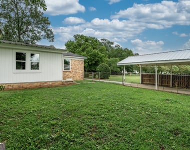 175 E Main Street - Photo Thumbnail 7
