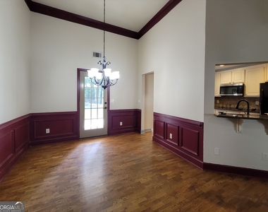 516 Oxford Ridge - Photo Thumbnail 2