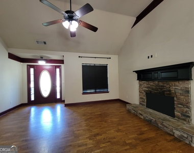 516 Oxford Ridge - Photo Thumbnail 1