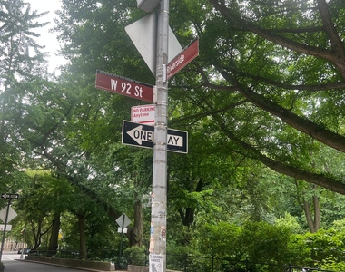 Riverside Drive - Photo Thumbnail 19
