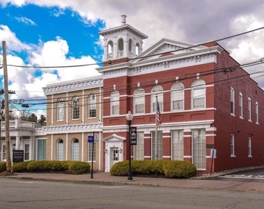 555 Main Street - Photo Thumbnail 22