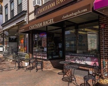 555 Main Street - Photo Thumbnail 16