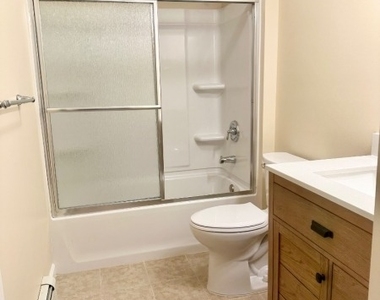111 Washington St Unit 1 - Photo Thumbnail 7