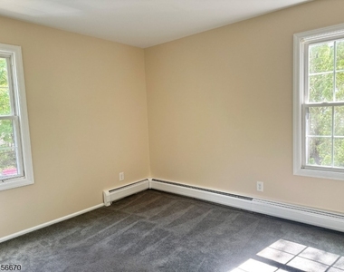 111 Washington St Unit 1 - Photo Thumbnail 11