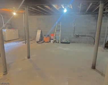 111 Washington St Unit 1 - Photo Thumbnail 15