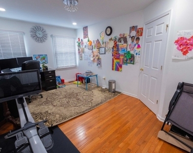 347 Raymound Blvd - Photo Thumbnail 14