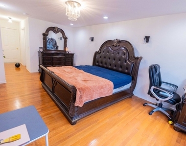 347 Raymound Blvd - Photo Thumbnail 19