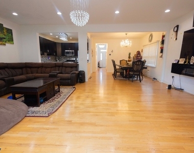 347 Raymound Blvd - Photo Thumbnail 30
