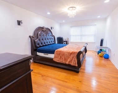 347 Raymound Blvd - Photo Thumbnail 18