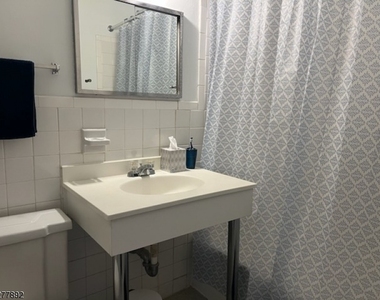 123 Milligan Pl - Photo Thumbnail 3